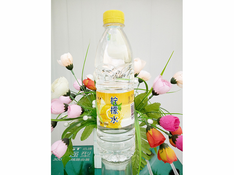 优质瓶装水供应商推荐，新乡柠檬水