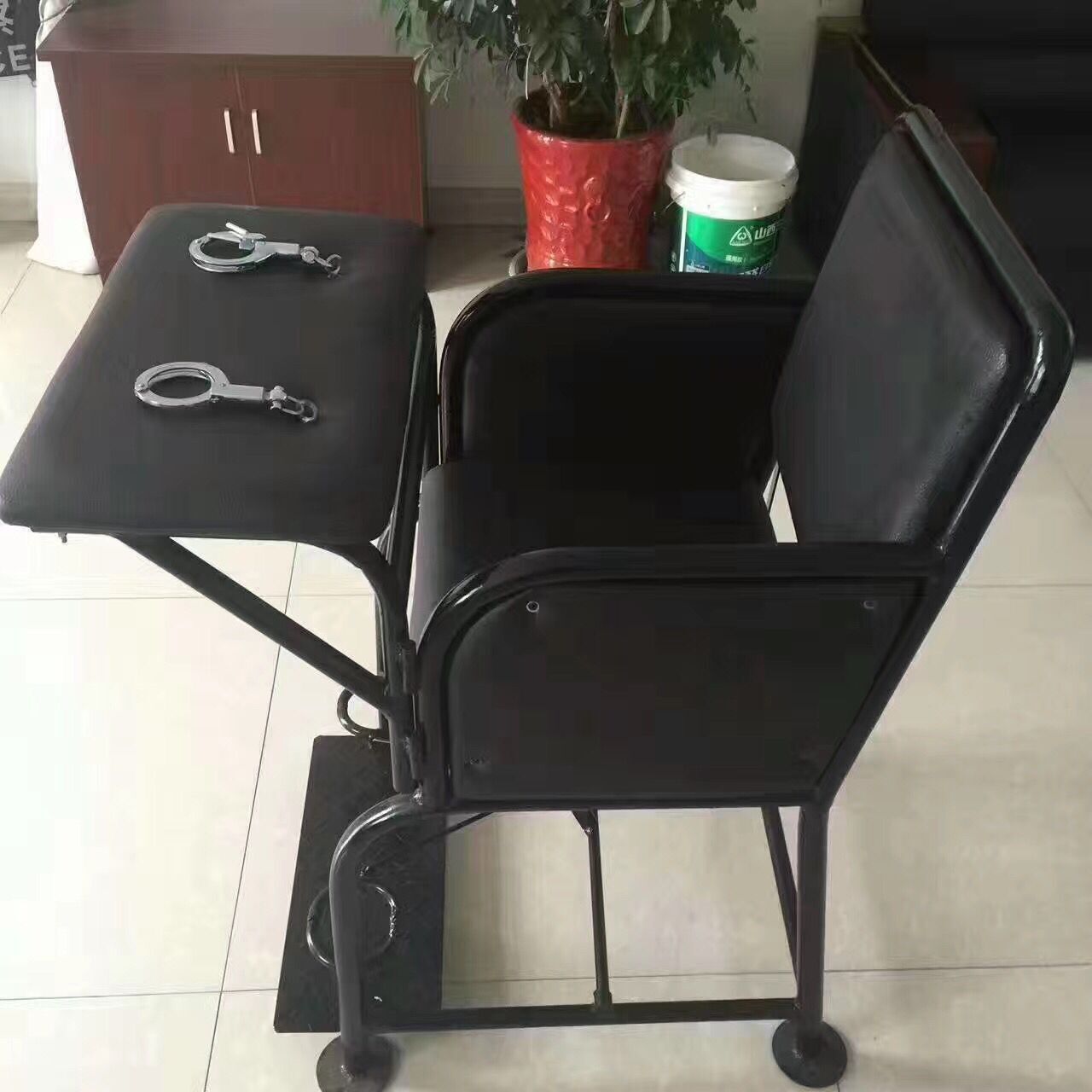 南宁凯讯通商贸提供好的广西审讯专用椅——桂林讯问椅