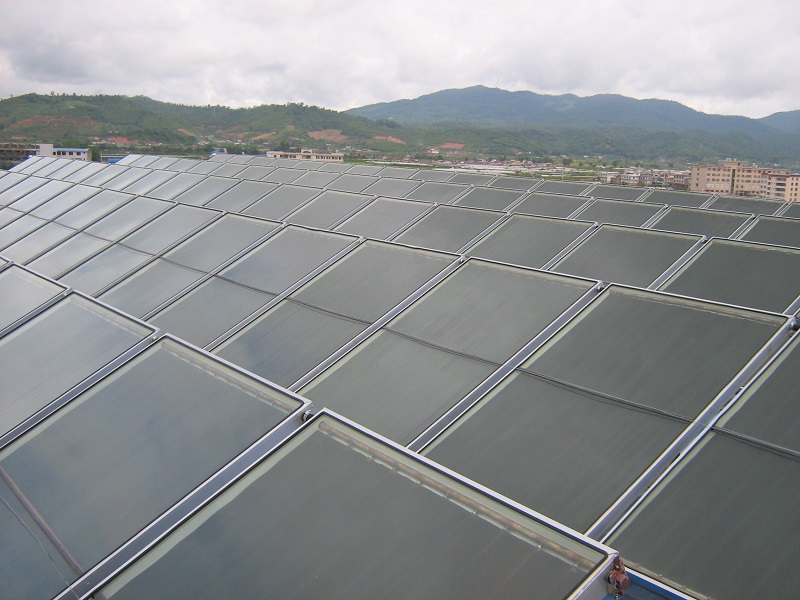 文山学校集热太阳能设备