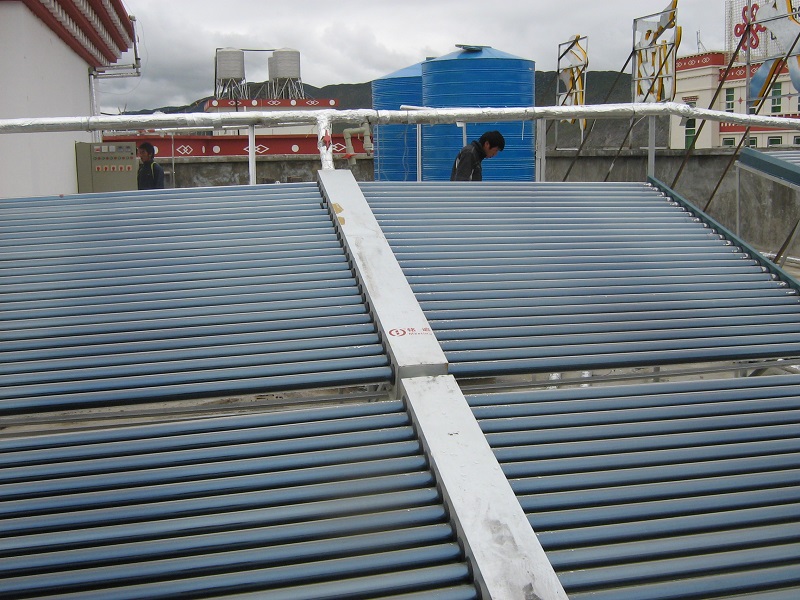 西双版纳屋顶太阳能热水系统安装